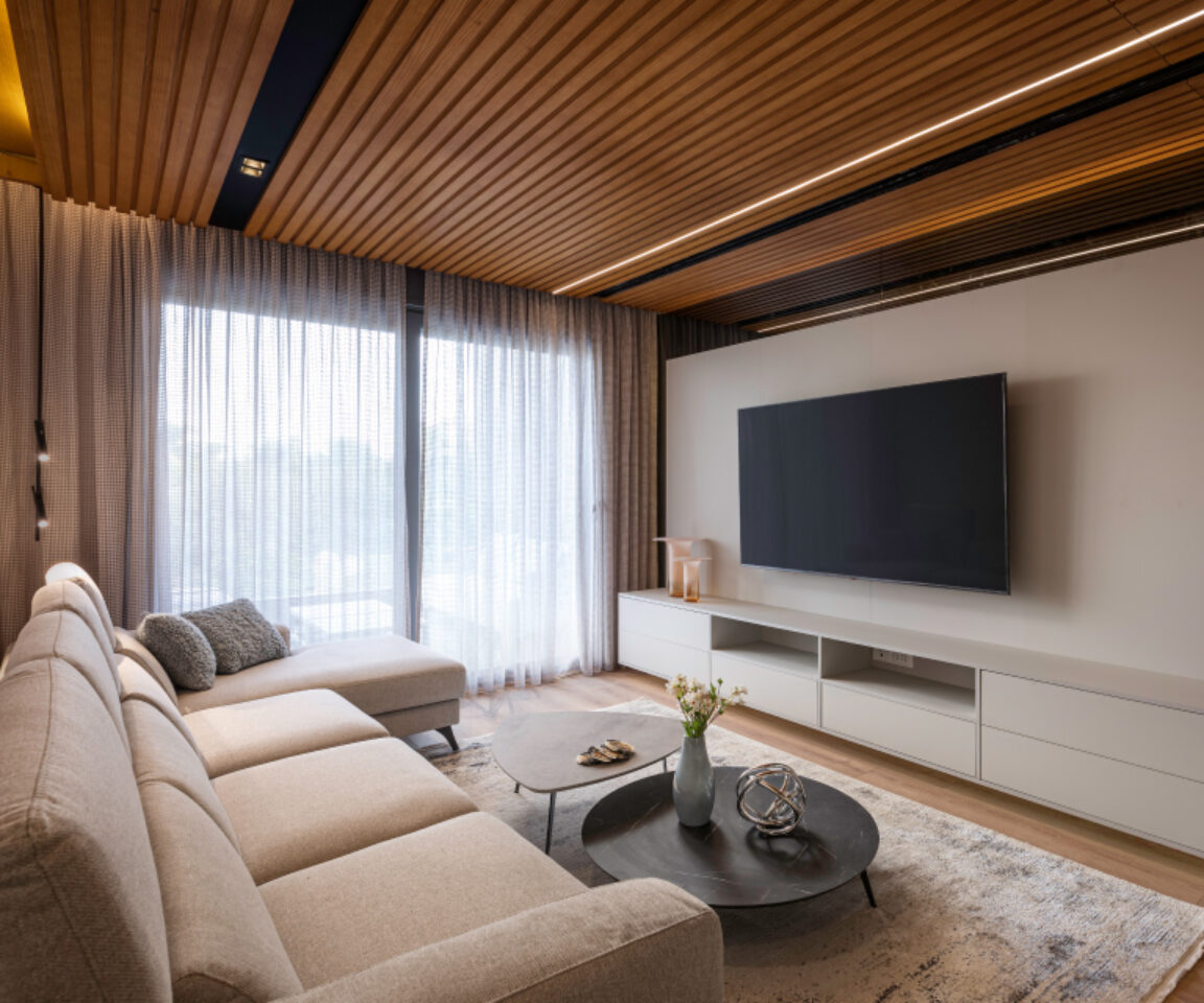 LAKE VIEW VILLA 08-A